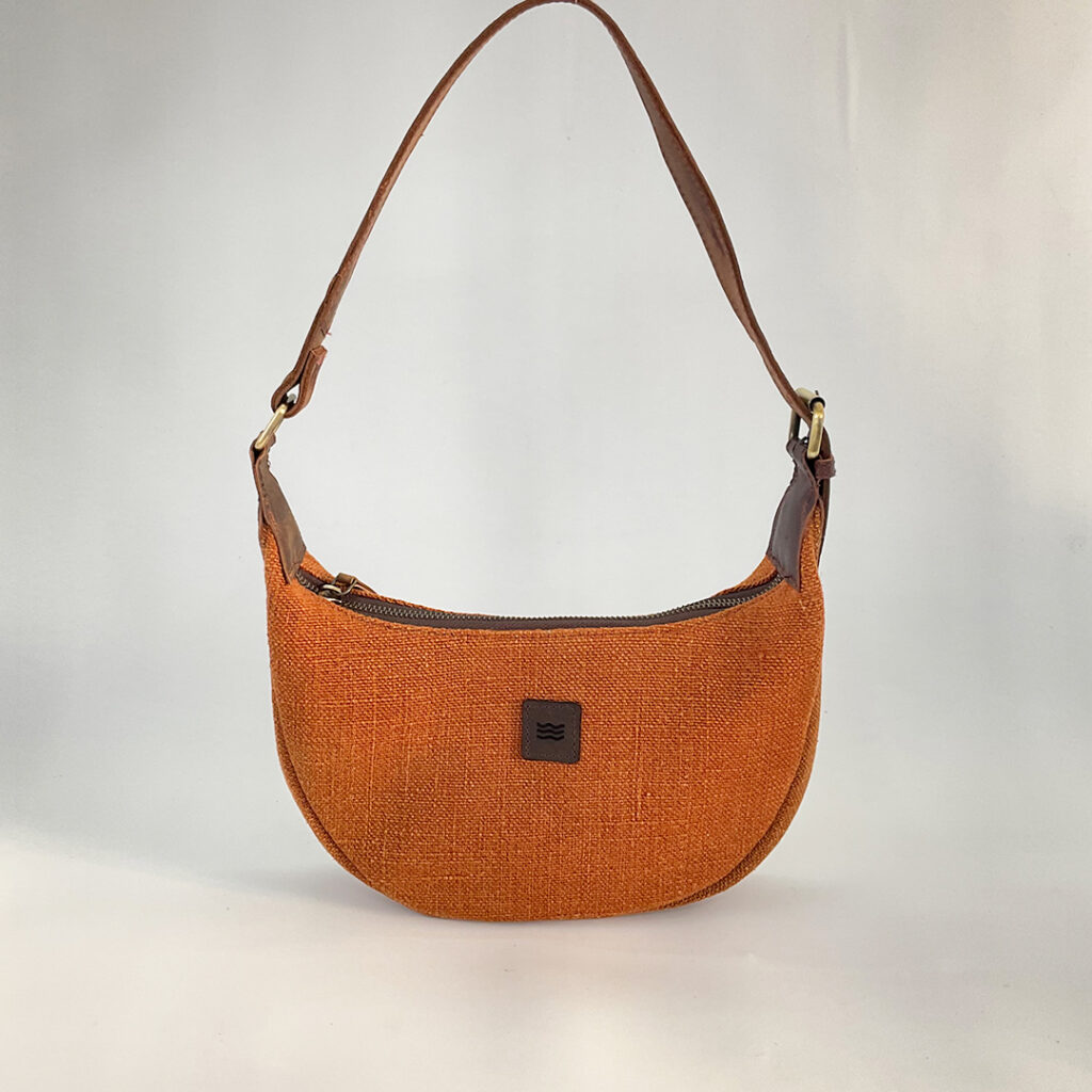 Half moon bag_sustainable bags_ sustainablefashion